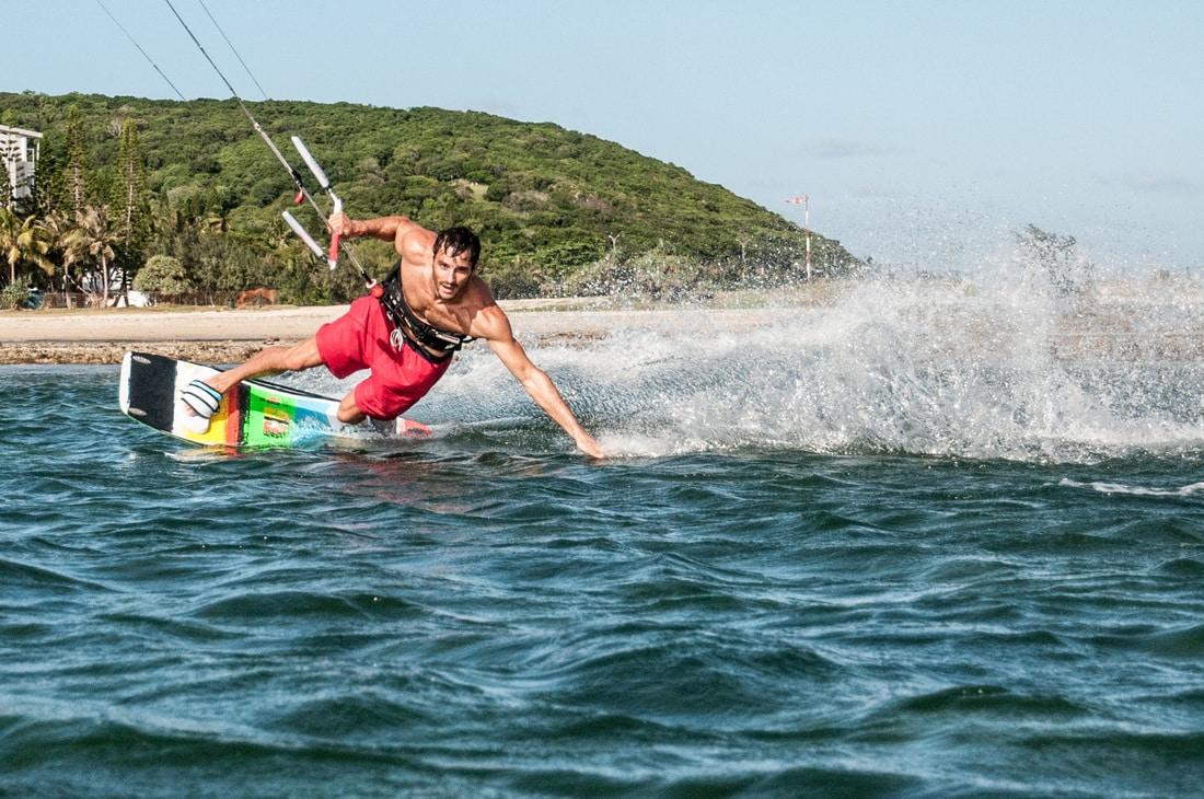 Qui est Antoine Auriol, champion de kitesurf ?